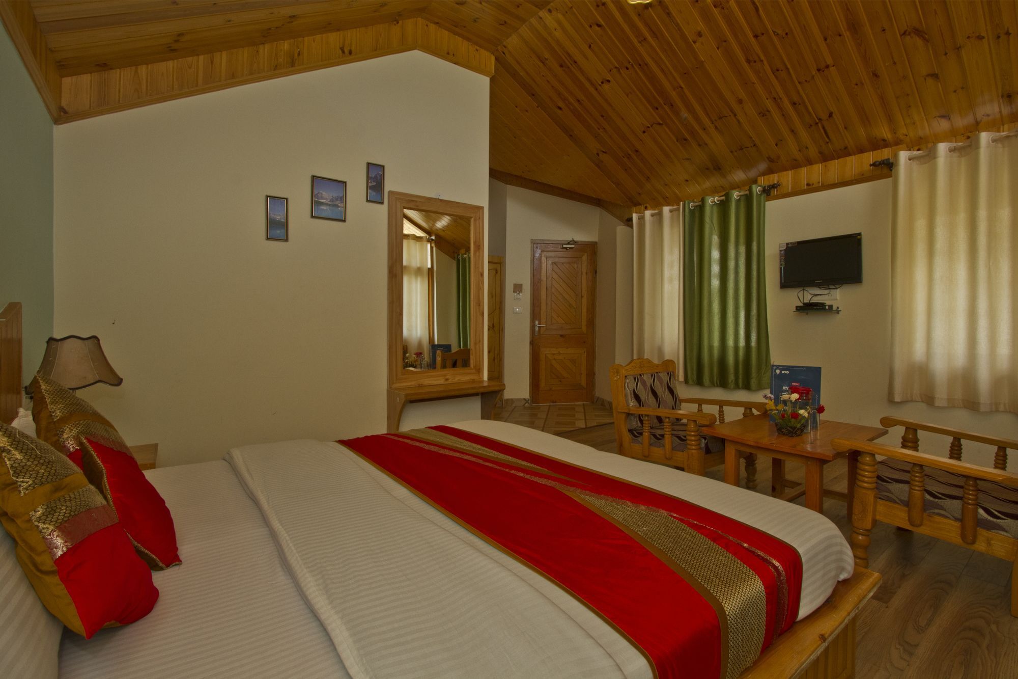 Hotel Mountain Face Manāli Zewnętrze zdjęcie